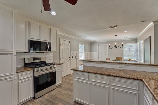 6515 Glenhill Drive, Spring, TX 77389