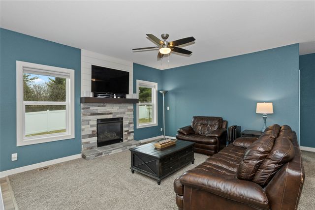 1105 Hunter Court, Adel, IA 50003