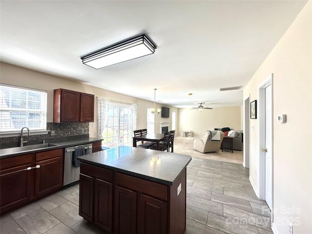 156 Rusty Nail Drive, Mooresville, NC 28115