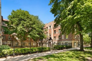1810 W CHASE Avenue 1, Chicago, IL 60626