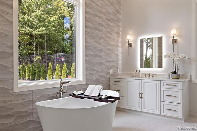 7901 7 Mile Road, Northville, MI 48167