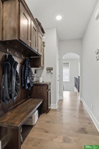 516 Sherwood Drive, Gretna, NE 68028