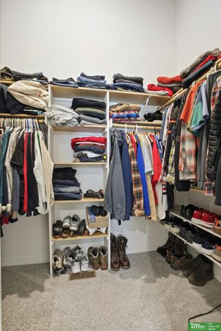 516 Sherwood Drive, Gretna, NE 68028