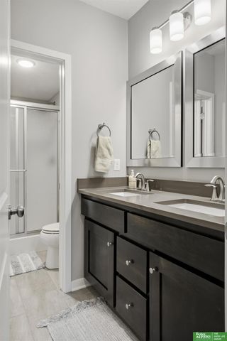 516 Sherwood Drive, Gretna, NE 68028