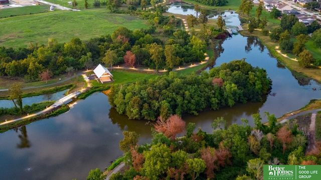 516 Sherwood Drive, Gretna, NE 68028