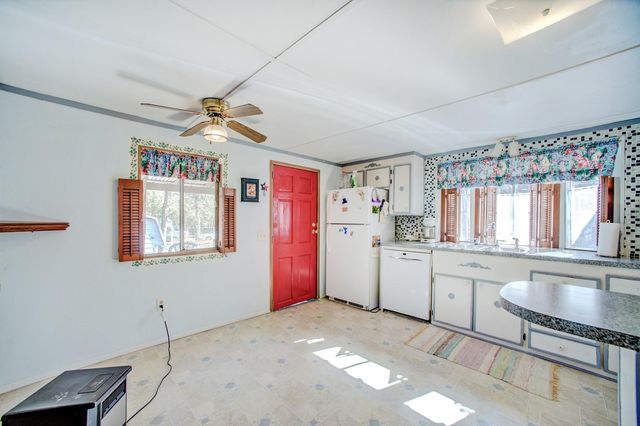 1112 Sir Henry Drive S, Ivanhoe, TX 75979