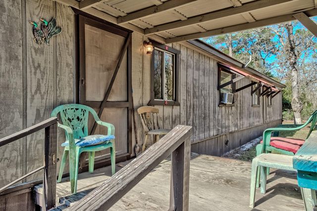 1112 Sir Henry Drive S, Ivanhoe, TX 75979