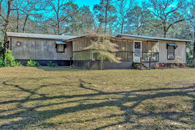 1112 Sir Henry Drive S, Ivanhoe, TX 75979