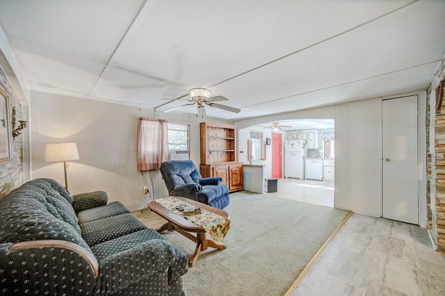 1112 Sir Henry Drive S, Ivanhoe, TX 75979