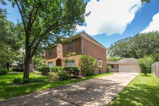 1711 S Medio River Circle, Sugar Land, TX 77478