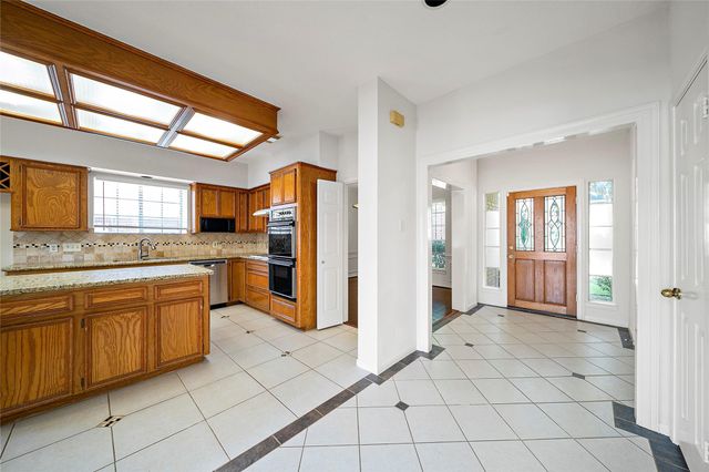 1711 S Medio River Circle, Sugar Land, TX 77478