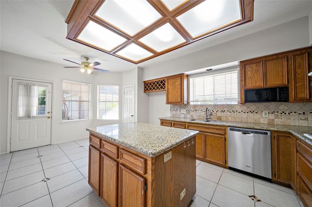 1711 S Medio River Circle, Sugar Land, TX 77478