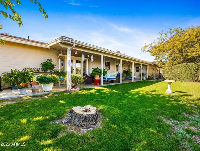 17827 S Tawny Lane, Peeples Valley, AZ 86332