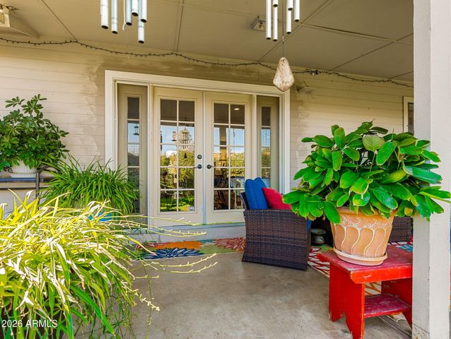 17827 S Tawny Lane, Peeples Valley, AZ 86332