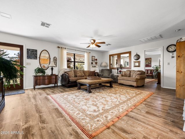 17827 S Tawny Lane, Peeples Valley, AZ 86332