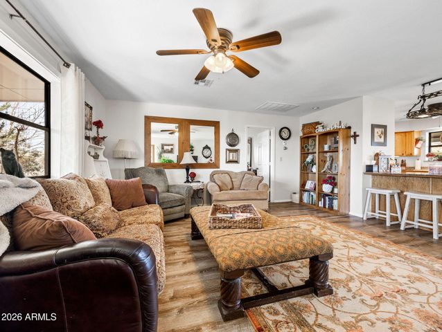 17827 S Tawny Lane, Peeples Valley, AZ 86332