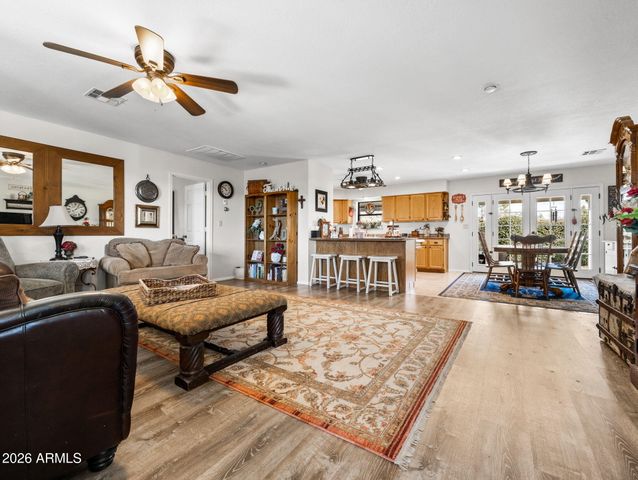 17827 S Tawny Lane, Peeples Valley, AZ 86332