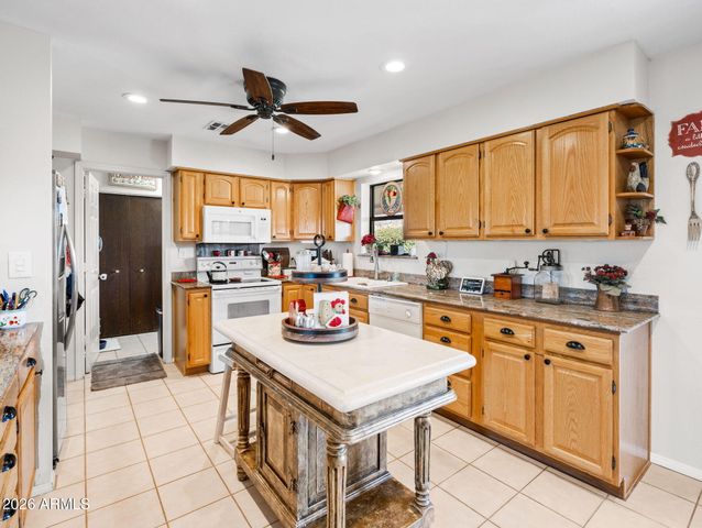 17827 S Tawny Lane, Peeples Valley, AZ 86332