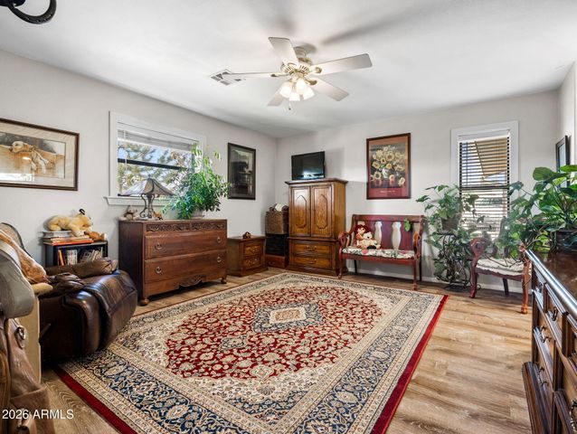 17827 S Tawny Lane, Peeples Valley, AZ 86332