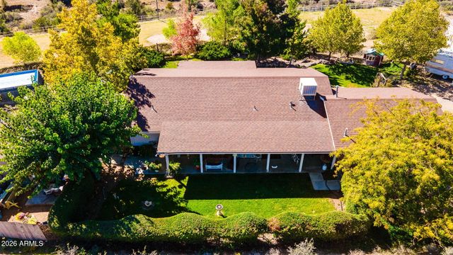 17827 S Tawny Lane, Peeples Valley, AZ 86332