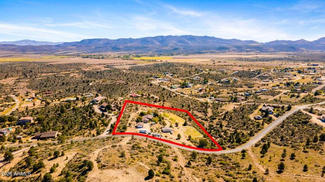 17827 S Tawny Lane, Peeples Valley, AZ 86332