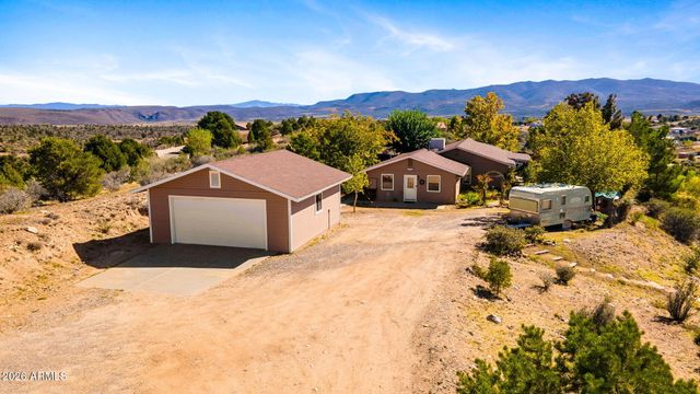 17827 S Tawny Lane, Peeples Valley, AZ 86332