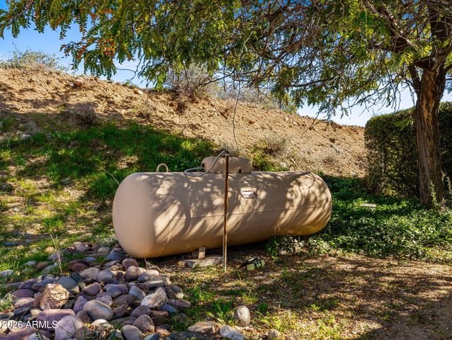 17827 S Tawny Lane, Peeples Valley, AZ 86332