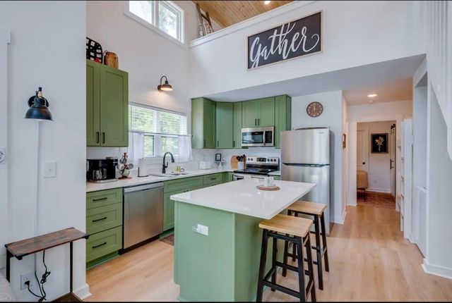 64 Hemlock Cv, Tracy City, TN 37387