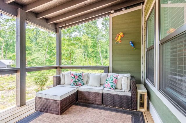 64 Hemlock Cv, Tracy City, TN 37387