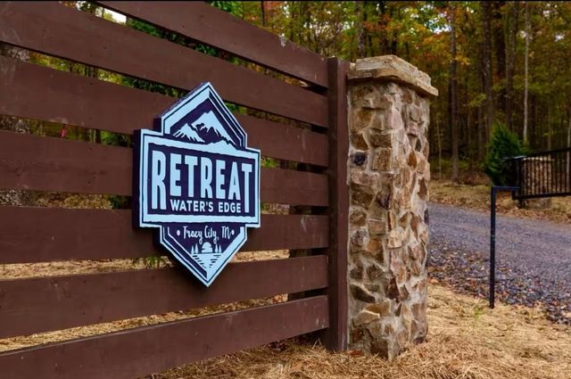 64 Hemlock Cv, Tracy City, TN 37387