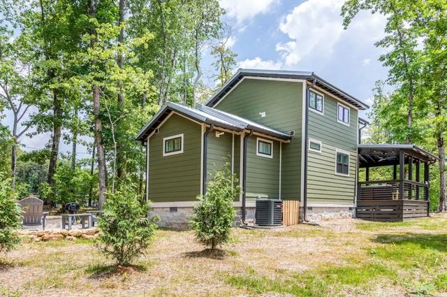 64 Hemlock Cv, Tracy City, TN 37387