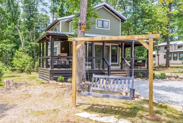 64 Hemlock Cv, Tracy City, TN 37387