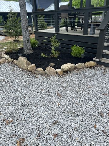 64 Hemlock Cv, Tracy City, TN 37387