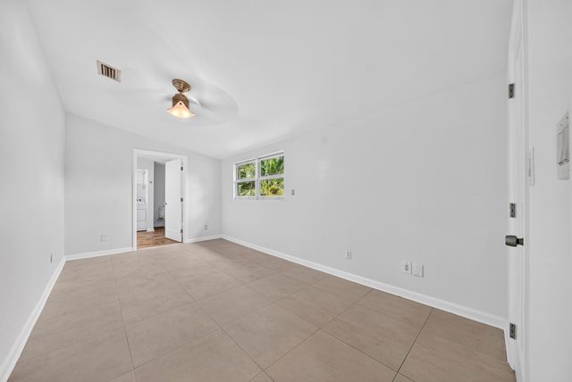 1605 NE 16th Avenue, Fort Lauderdale, FL 33305