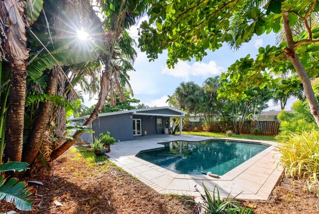 1605 NE 16th Avenue, Fort Lauderdale, FL 33305