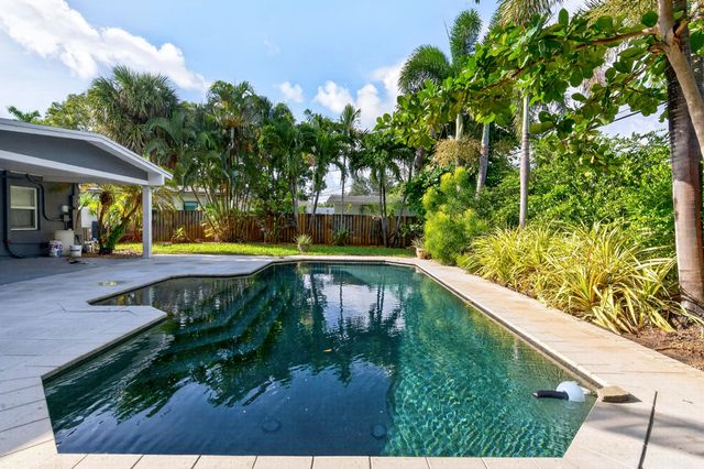 1605 NE 16th Avenue, Fort Lauderdale, FL 33305