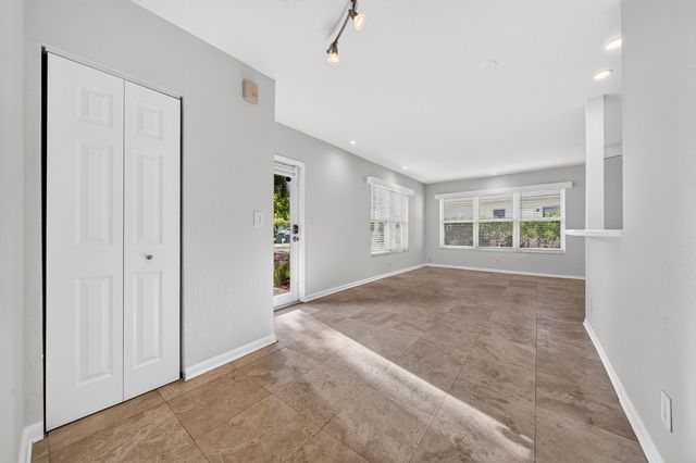 1605 NE 16th Avenue, Fort Lauderdale, FL 33305