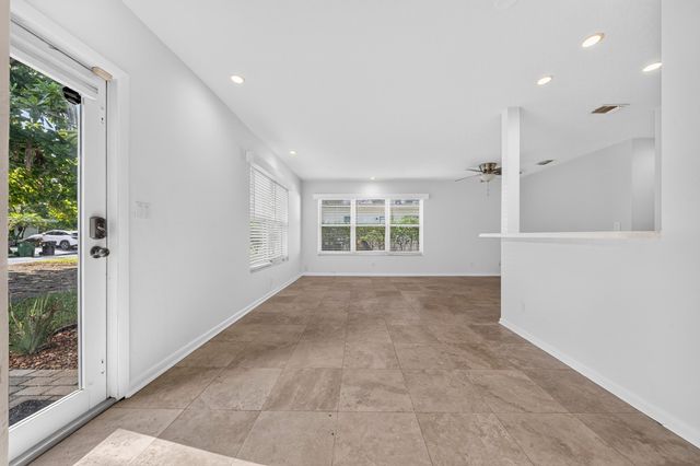 1605 NE 16th Avenue, Fort Lauderdale, FL 33305