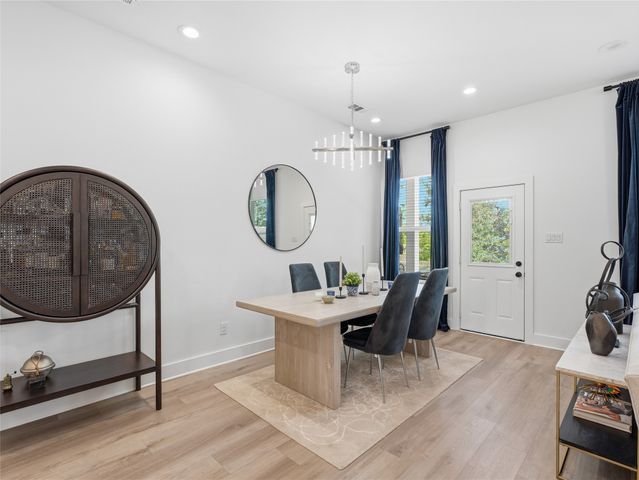 1730 Vilbig Road, Dallas, TX 75208