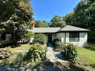 16 North Great Hill Drive, Marion, MA 02738