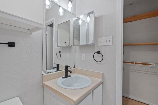 2906 Jadewood CT A, Austin, TX 78748