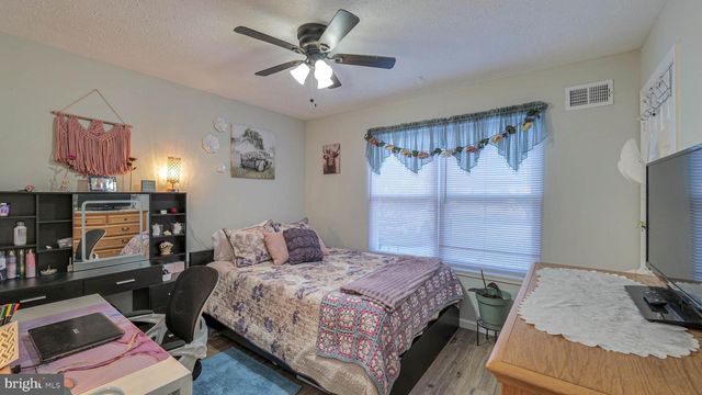 227 VALLEY FORGE DR, Tuckerton, NJ 08087