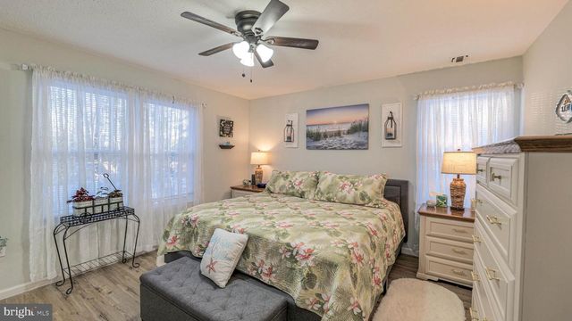 227 VALLEY FORGE DR, Tuckerton, NJ 08087