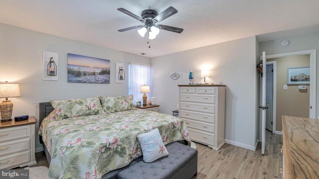 227 VALLEY FORGE DR, Tuckerton, NJ 08087