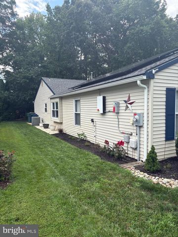 227 VALLEY FORGE DR, Tuckerton, NJ 08087