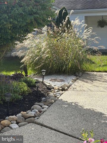 227 VALLEY FORGE DR, Tuckerton, NJ 08087