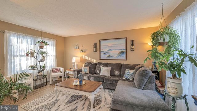 227 VALLEY FORGE DR, Tuckerton, NJ 08087