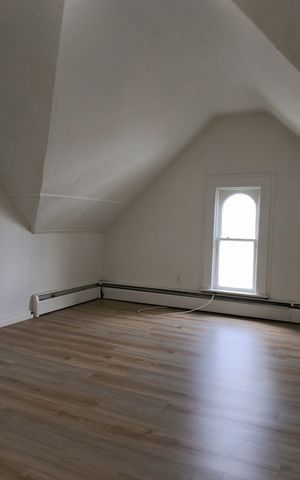 10 Central Sq 3, Brockton, MA 02301