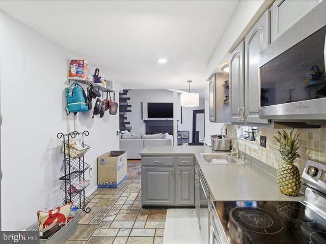 6803 MIDDLEFIELD TER, Fort Washington, MD 20744