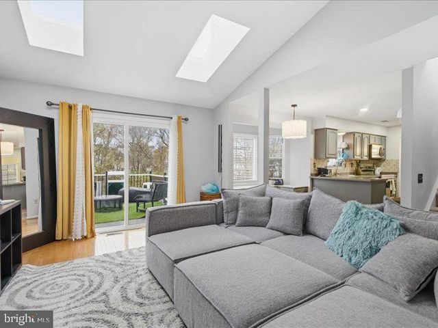 6803 MIDDLEFIELD TER, Fort Washington, MD 20744